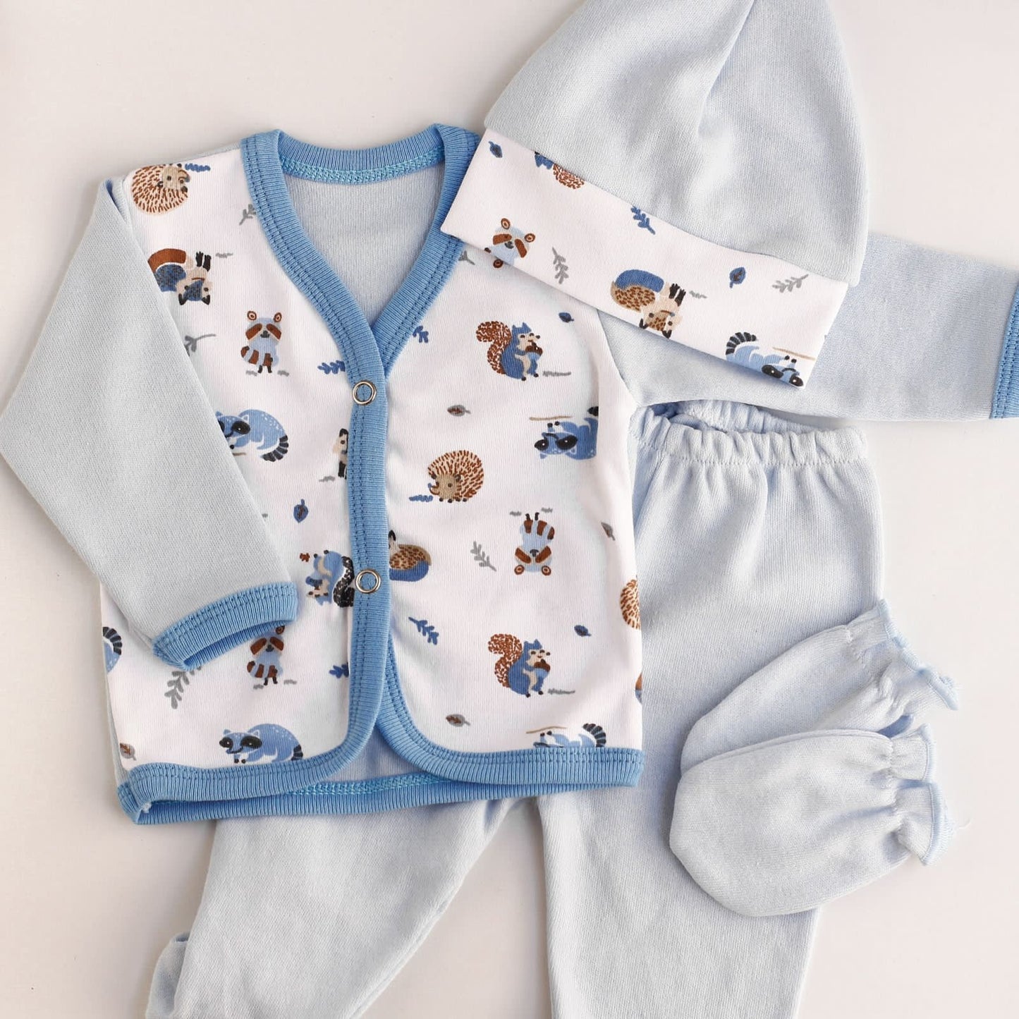 Ajuar 4 piezas Bata Estampada